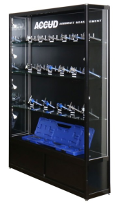 ACCUD vitrína (se skleněnými panely a osvětlením)